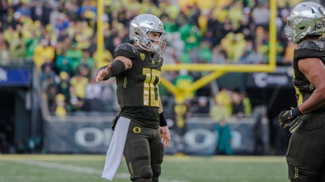 Bo Nix Cal High Five